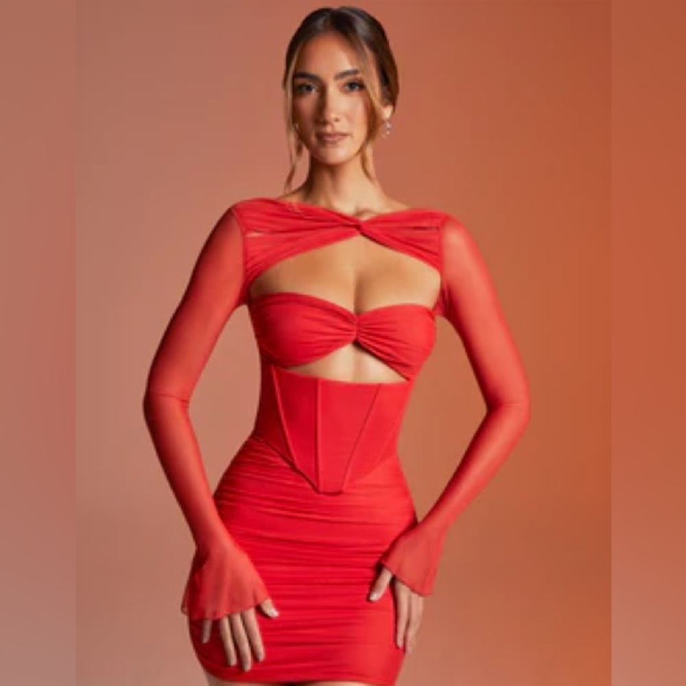Oh polly NIRVANA
Long Sleeved Ruched Mini Dress in Red
